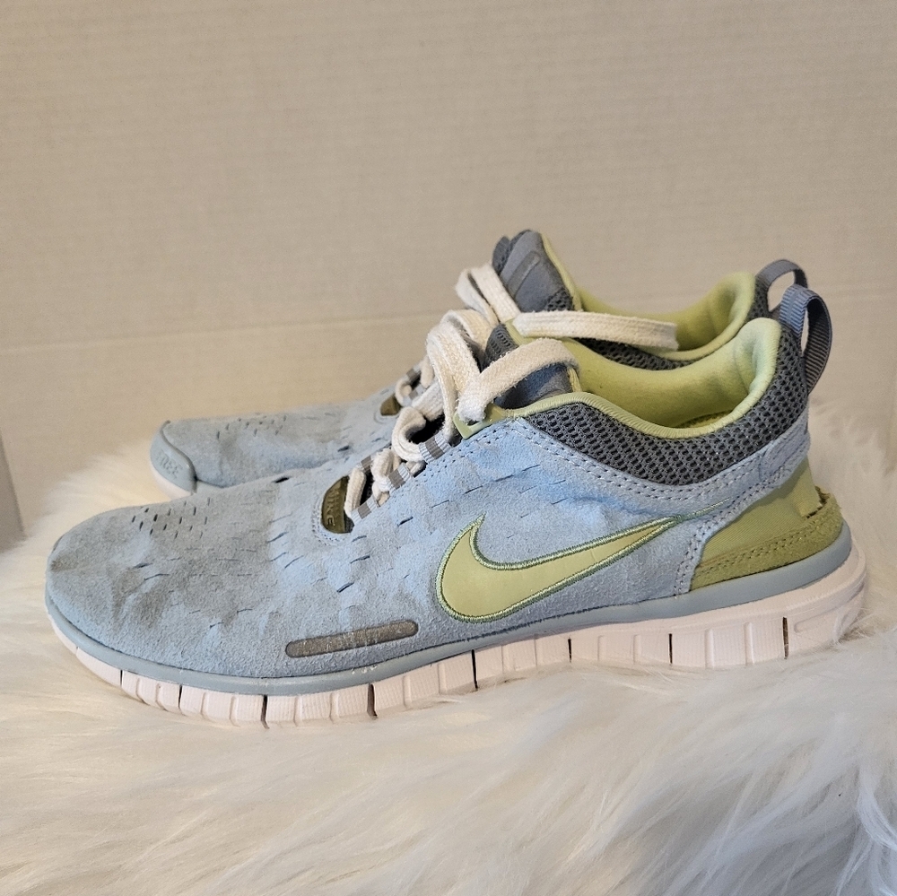 Nike Free Blue Yellow Accent, Size 9
